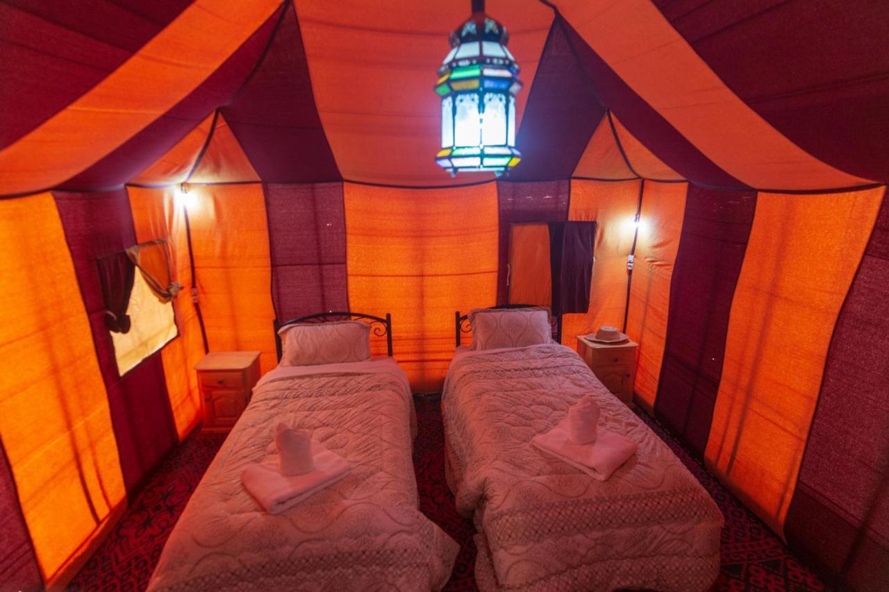 فندق Merzouga Traditional Tents With Heating المظهر الخارجي الصورة