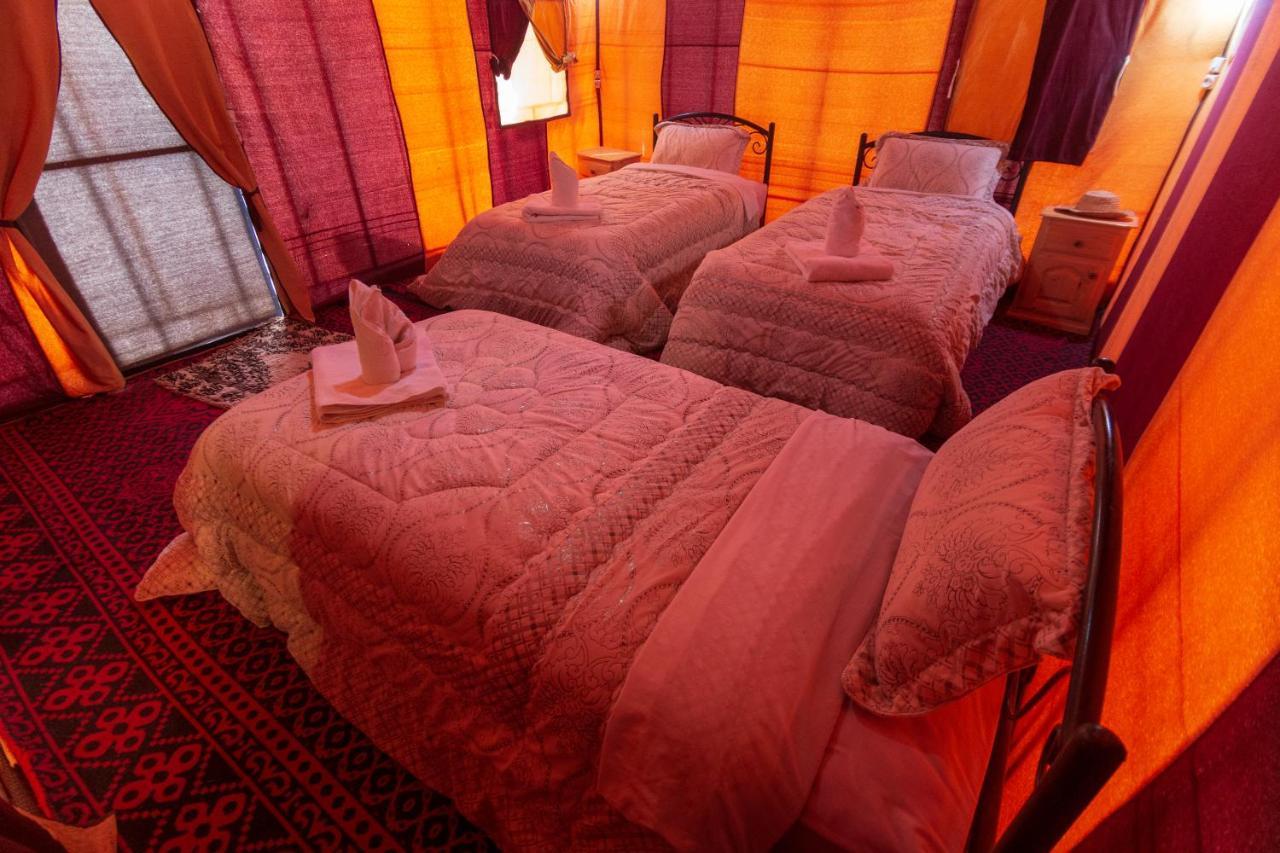 فندق Merzouga Traditional Tents With Heating المظهر الخارجي الصورة