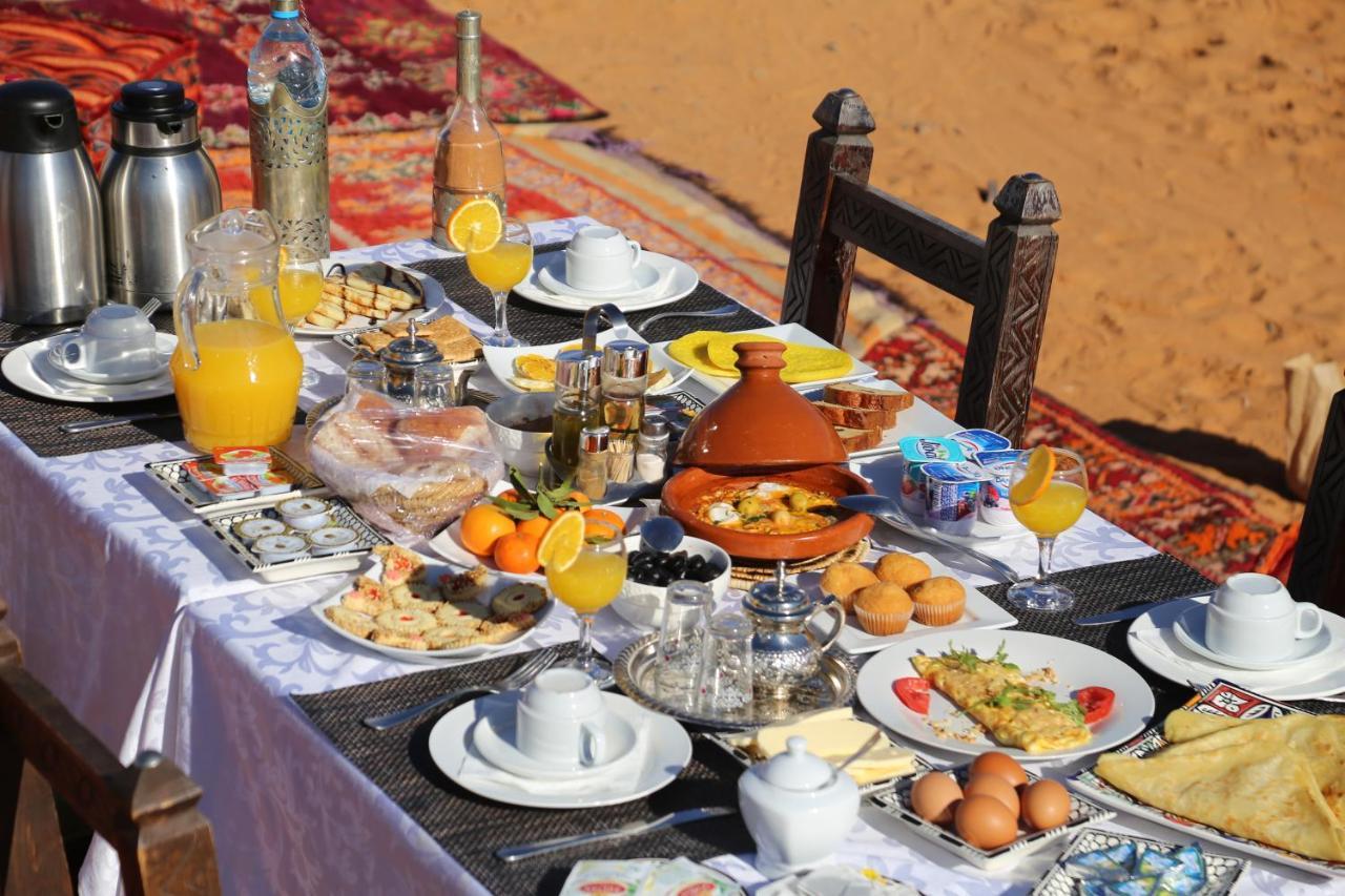 فندق Merzouga Traditional Tents With Heating المظهر الخارجي الصورة